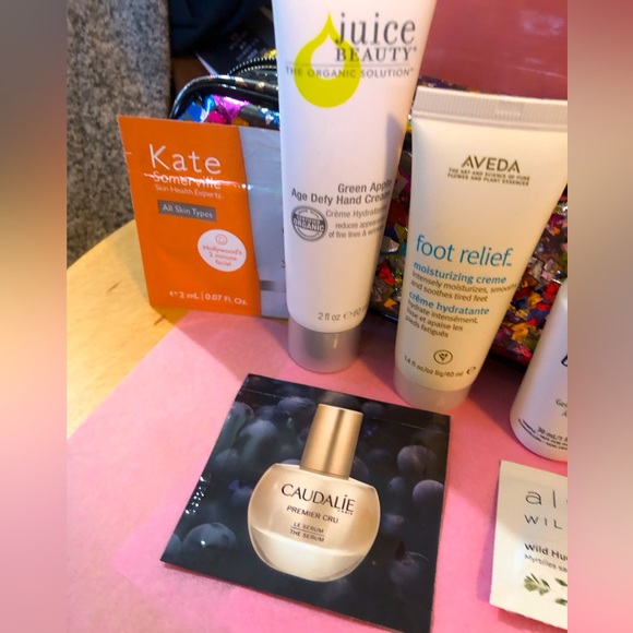 NEW 9-PC Sephora Luxury Skincare Bundle - Picture 2 of 4